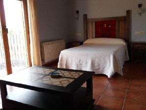 Cunas, wifi gratis y ropa de cama 