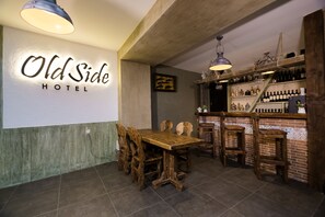 Bar (on property) - Old Side Boutique Hotel (Tbilisi)