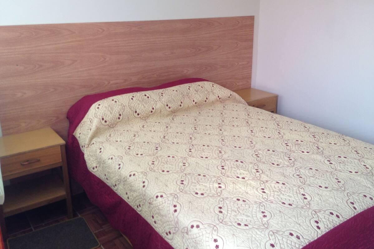Chambre Double, salle de bains privée