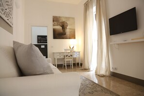 高級客房, 陽台 | 熨斗/熨衣板、免費無線上網