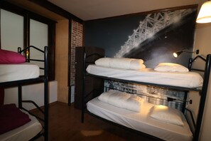 Shared Dormitory, Mixed Dorm, Shared Bathroom, City View | Blackout drapes, free WiFi, bed sheets - I Love Madrid Hostel (Madrid)