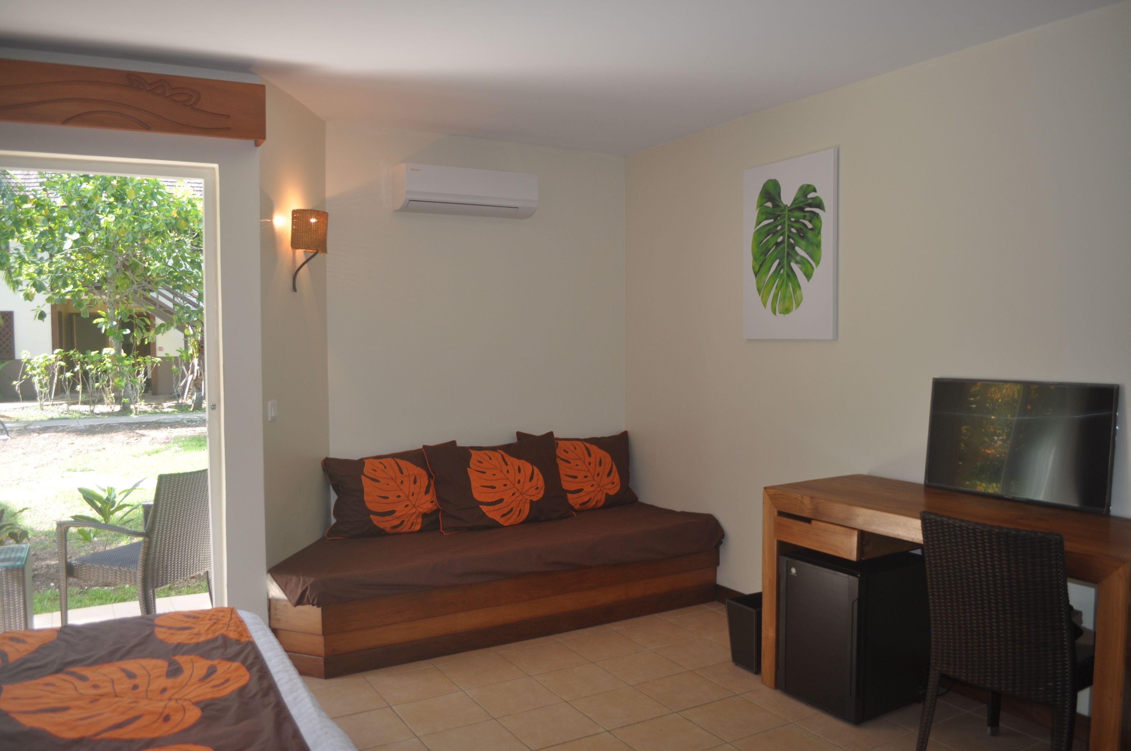 double room with garden view | extra beds