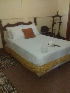In-room safe, free WiFi, bed sheets - Hotel Yeland (Nagarote)