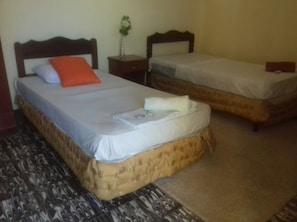Caja fuerte, wifi gratis, ropa de cama