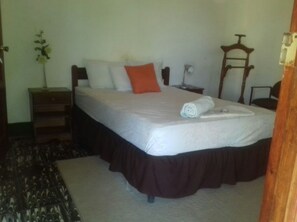 In-room safe, free WiFi, bed sheets - Hotel Yeland (Nagarote)