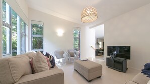 Cottage, 4 Bedrooms | Living room - Ted's Cottage near Little Oneroa Beach (Waiheke Island)