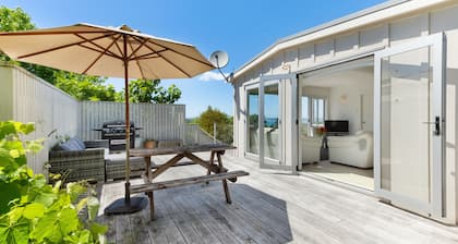 Tiri Cottage - Seaviews in Oneroa