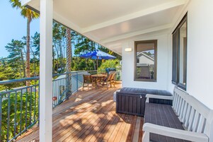 Premium-Apartment, 1 Schlafzimmer, Meerblick | Grill-/Picknickplatz
