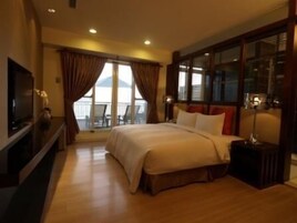 Desk, blackout curtains, soundproofing, rollaway beds
