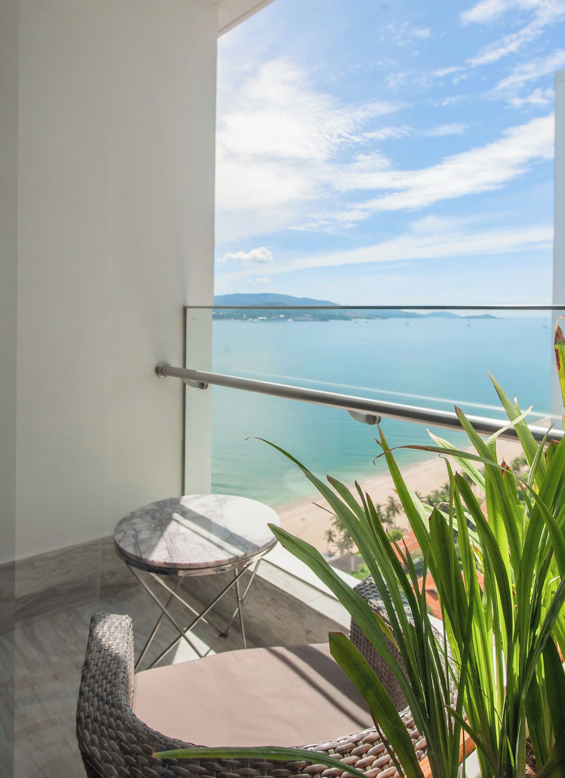 family suite, balcony, sea view | 2 bedrooms, premium bedding, minibar, in-room safe