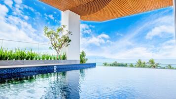 2 indoor pools, open 6:00 AM to 10:00 PM, sun loungers