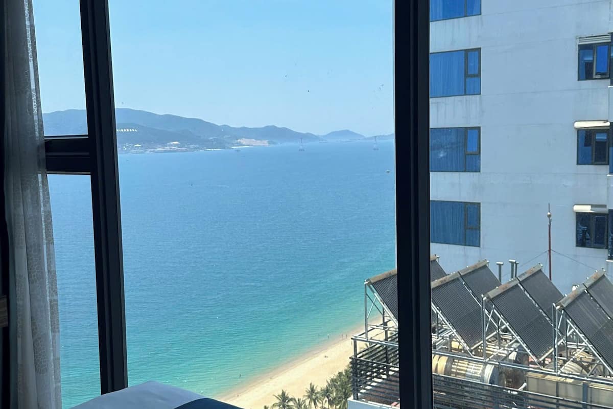 family suite, balcony, sea view | 2 bedrooms, premium bedding, minibar, in-room safe