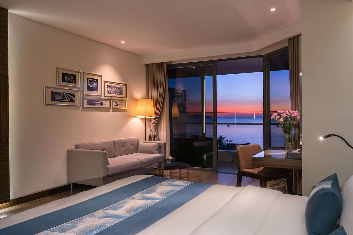 Executive King, Balcony, Ocean View  | Bộ đồ giường cao cấp, minibar, két bảo mật tại phòng, bàn 