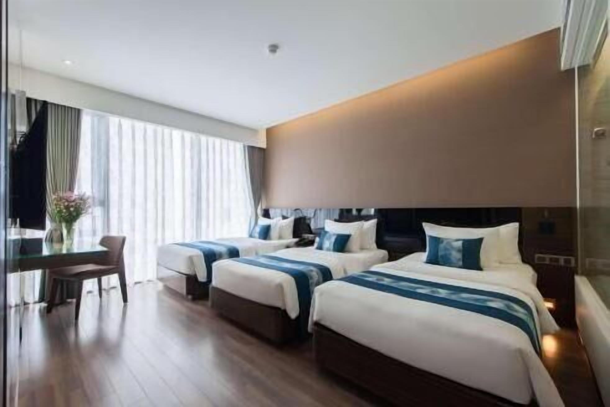 Luxe beddengoed, een minibar, een kluis op de kamer