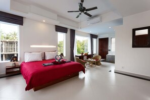 ห้องดับเบิล | มินิบาร์, ตู้นิรภัยในห้องพัก, โต๊ะทำงาน, ผ้าม่านกันแสง