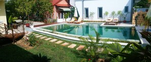 Outdoor pool - Hotel Villa Josephine (Siem Reap)