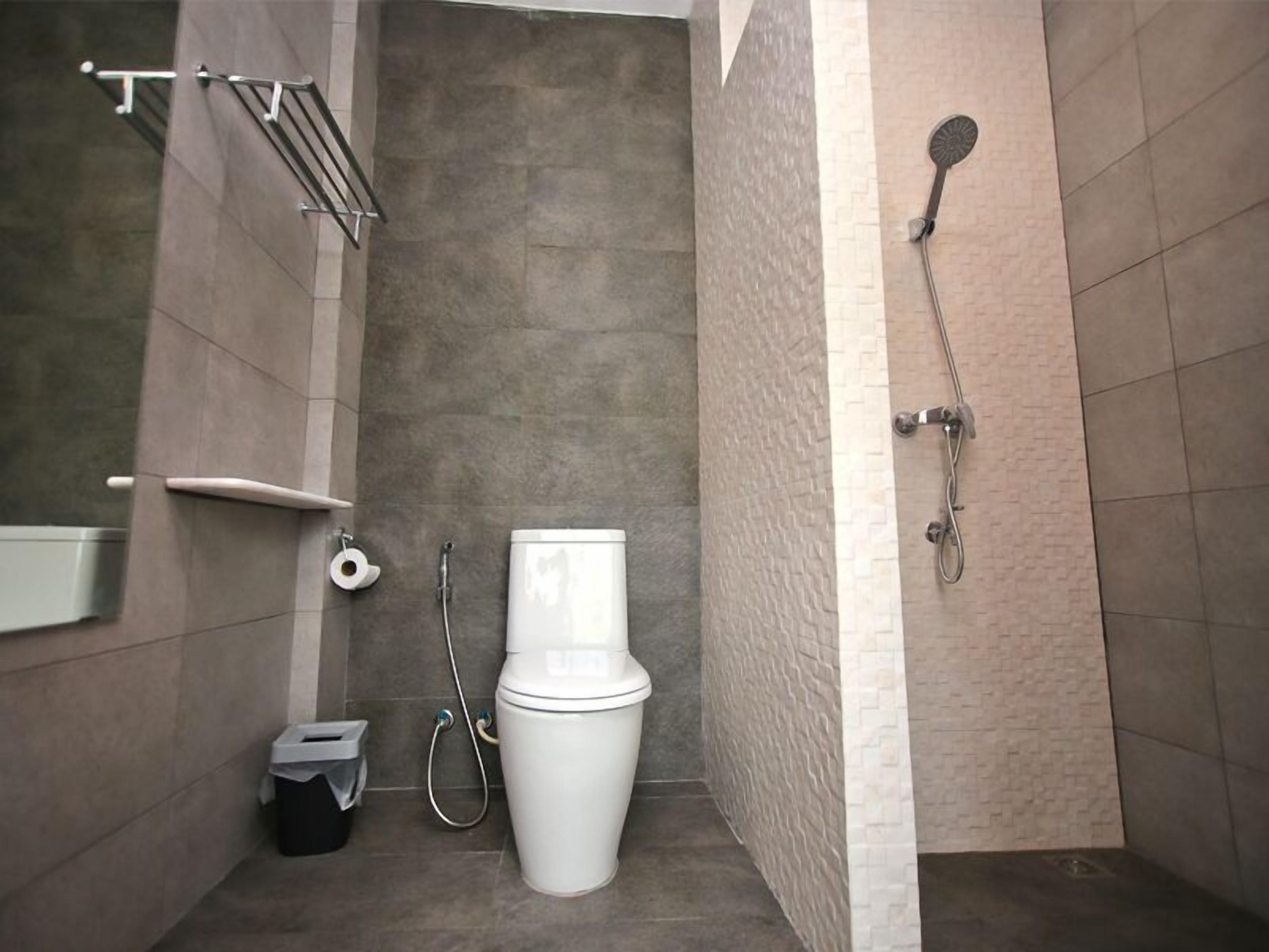 shower, free toiletries, hair dryer, slippers