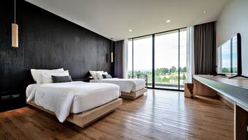 Blackout drapes, rollaway beds, free WiFi