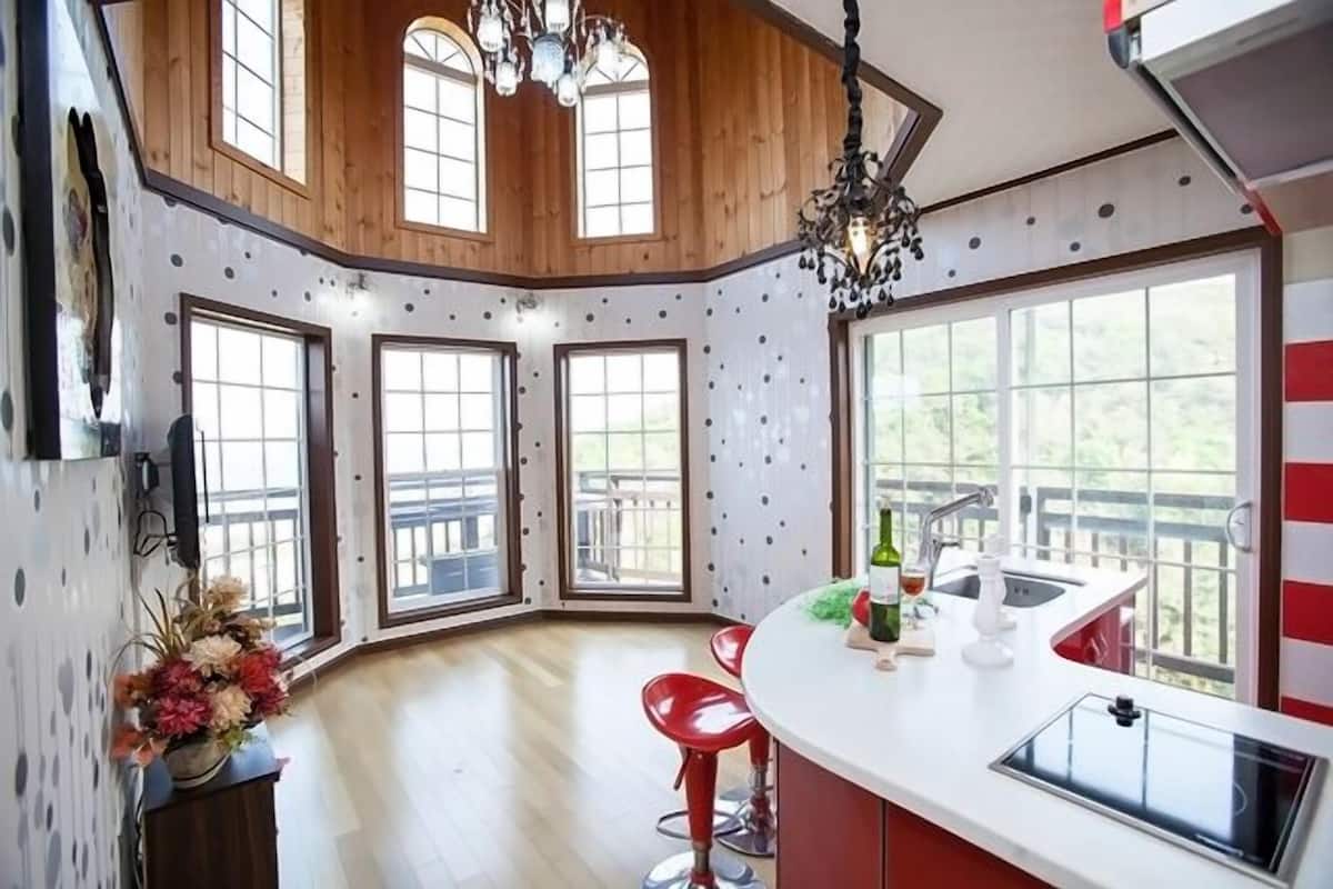 Double Room (Rosemary) | Individually decorated