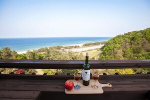 Kamar Double (Rosemary) | Teras/patio