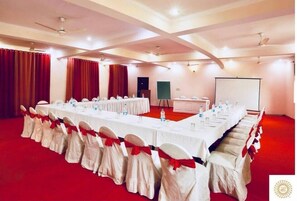 Daily buffet breakfast (INR 250 per person)