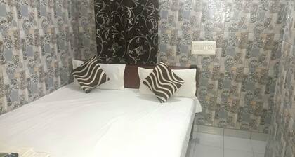 Rajdhani guest house