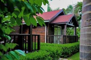 Sun Wooden Cottage | Minibar, in-room safe, rollaway beds, free WiFi