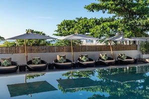 Outdoor pool, sun loungers