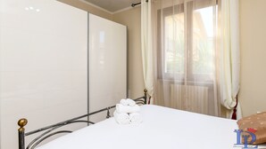 Unclassified image, 5 of 30, button - Desenzanoloft – Garden and Pool - Casa Annamaria (Desenzano del Garda)
