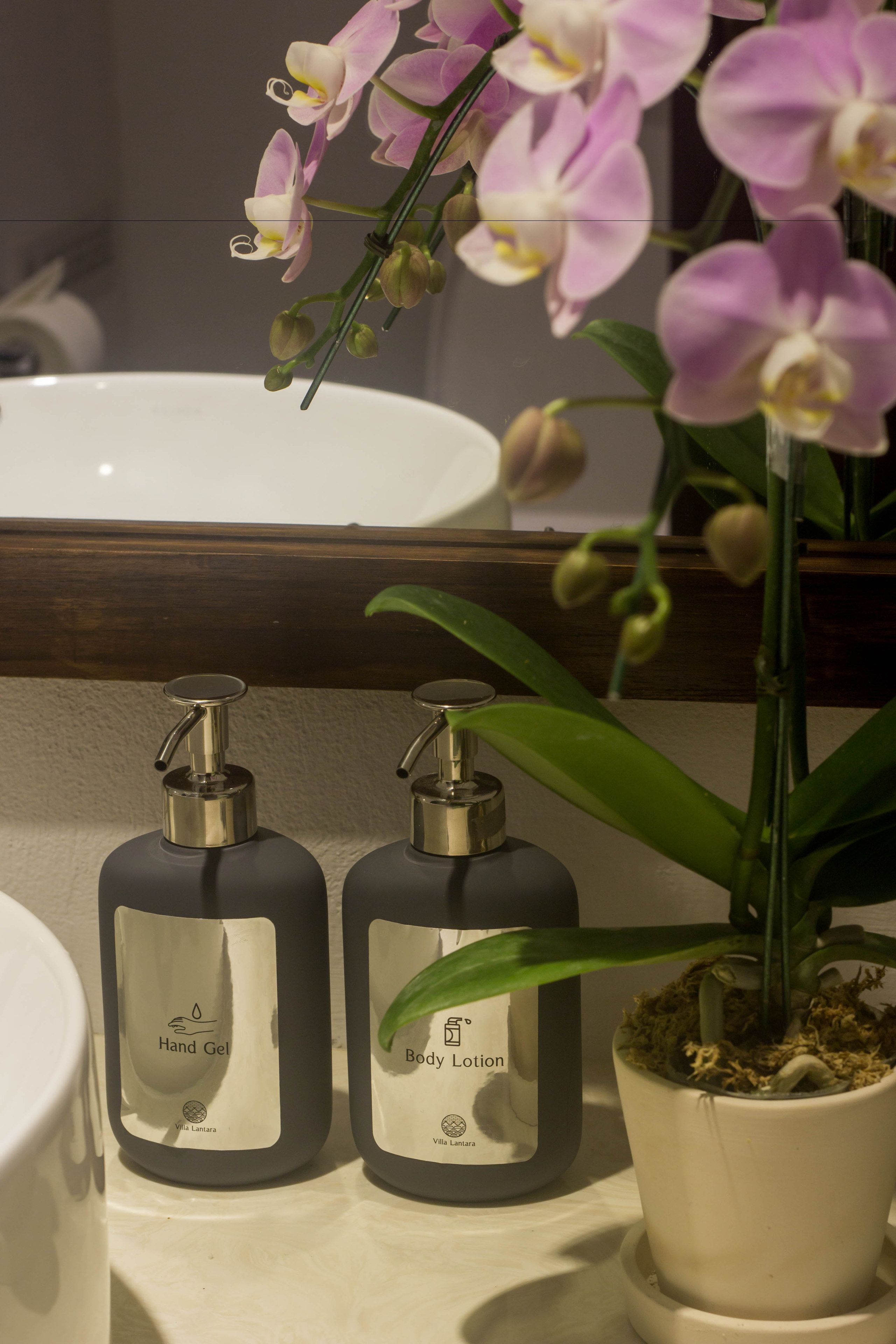 premier suite lantara | bathroom amenities | free toiletries, hair dryer, bathrobes, slippers