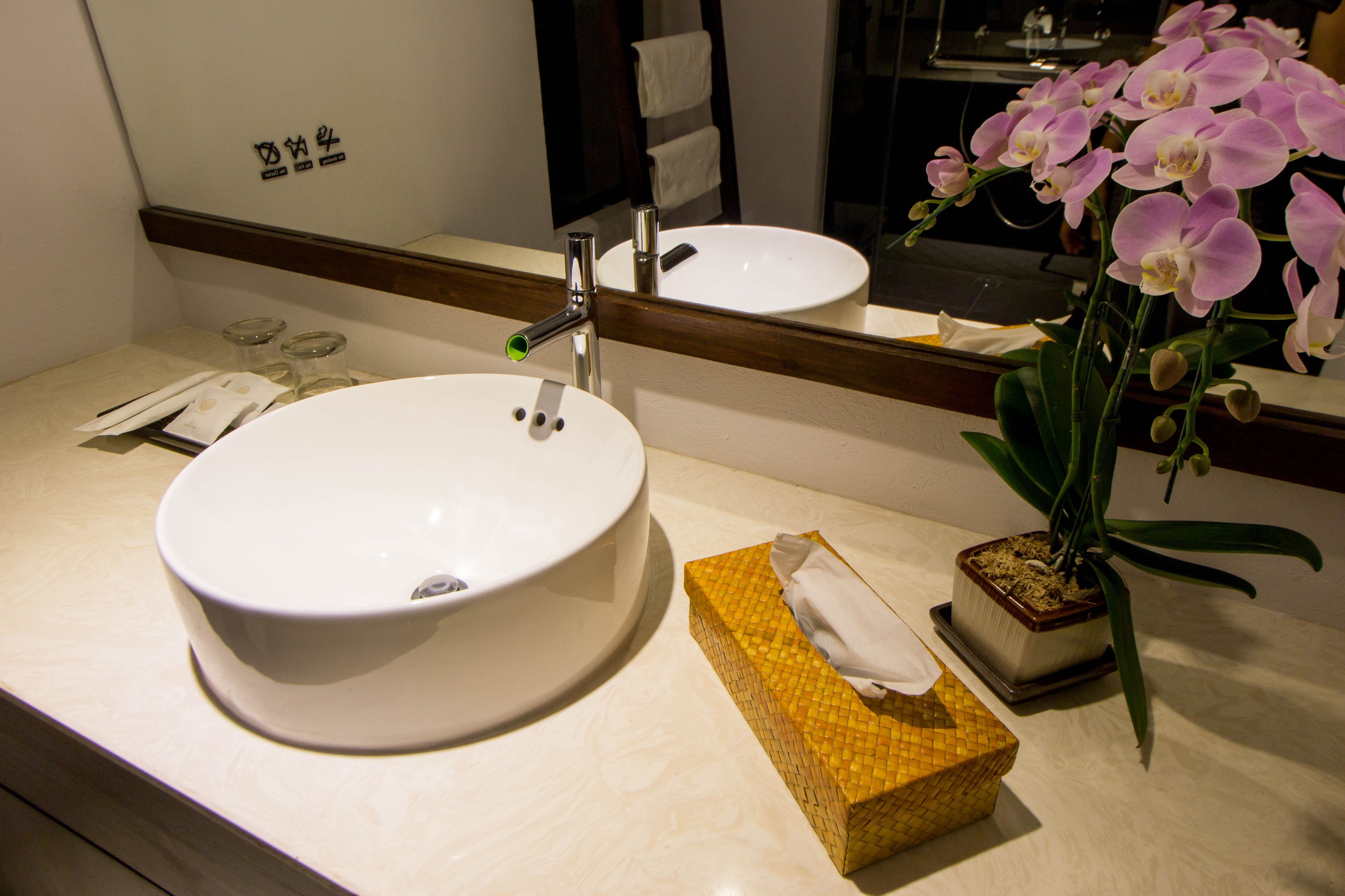 superior room, 1 double bed | bathroom sink