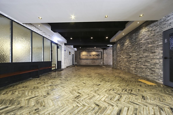 Pintu masuk properti