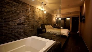 Premium Room (No Breakfast on Mondays) | Free minibar, soundproofing, free WiFi, bed sheets