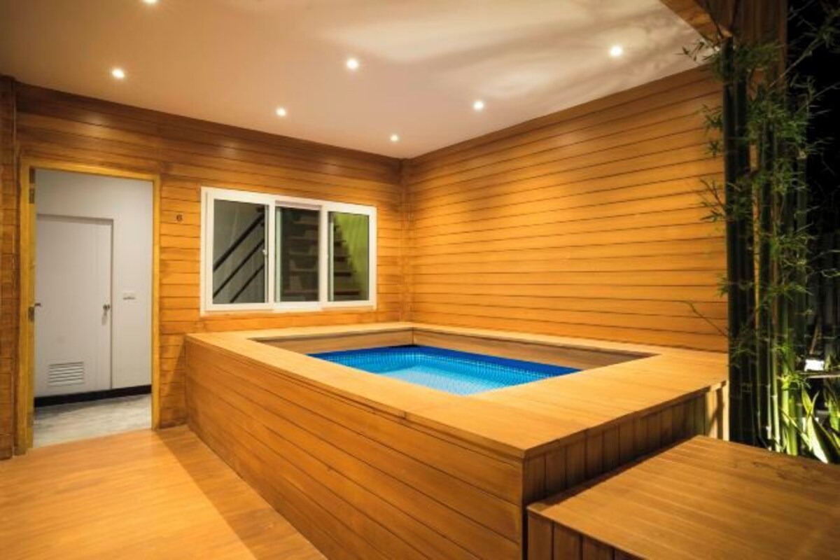 Quadruple Private Pool Villa