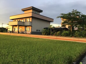 Bagian depan properti