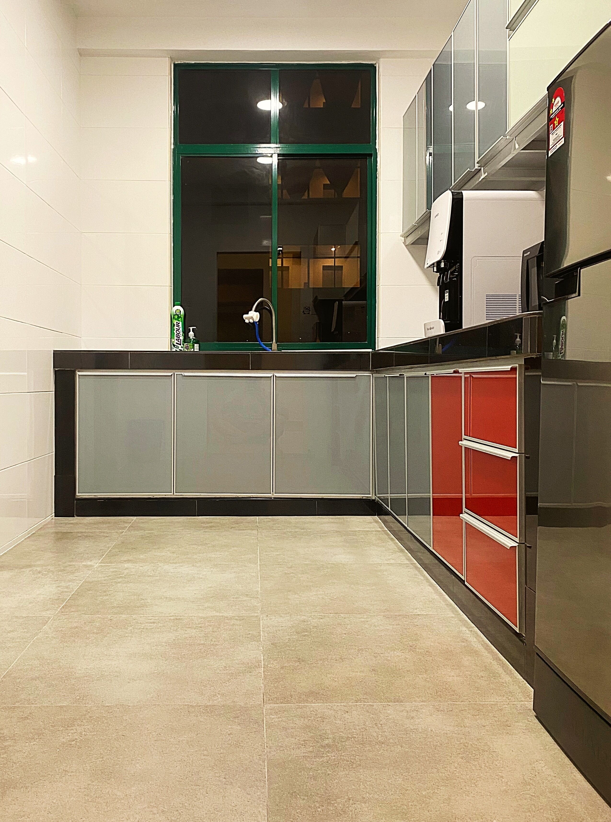 amadel residence 11 | private kitchen | full-sized fridge, dishwasher, cookware/dishes/utensils