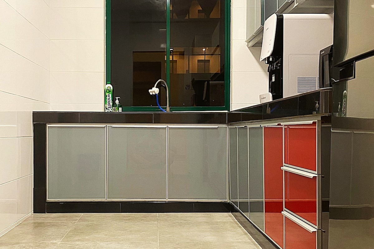 amadel residence 11 | private kitchen | full-sized fridge, dishwasher, cookware/dishes/utensils