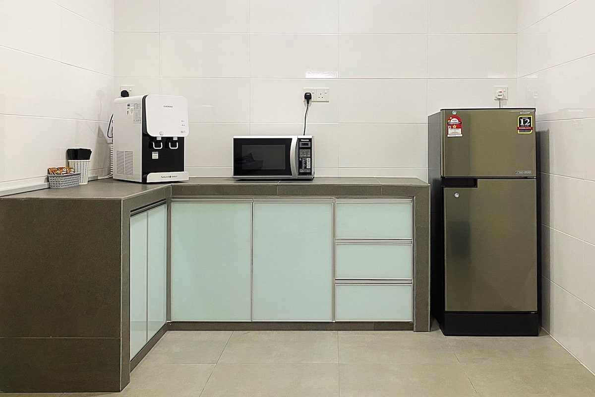 amadel residence 16 | private kitchen | full-sized fridge, dishwasher, cookware/dishes/utensils