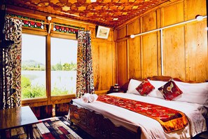 Premier Double Room, 1 Bedroom, Lake View | Desk, soundproofing, wheelchair access