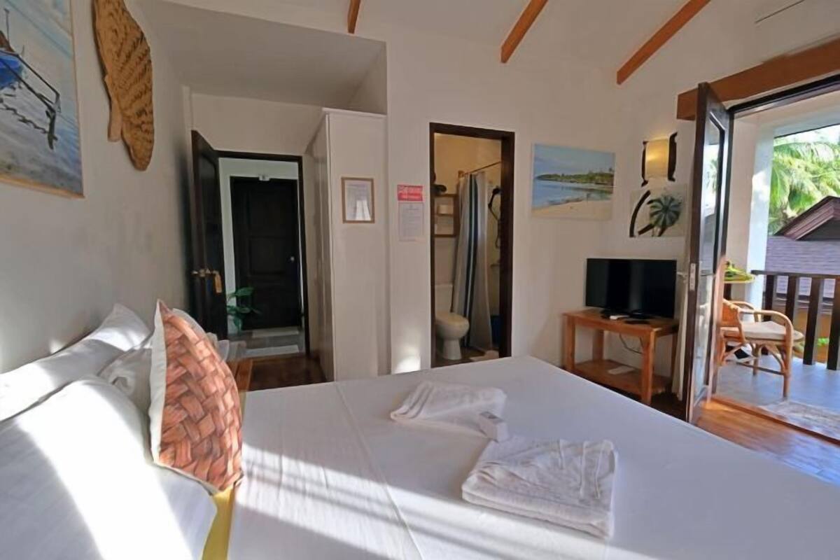 Premium bedding, in-room safe, free WiFi, individually decorated