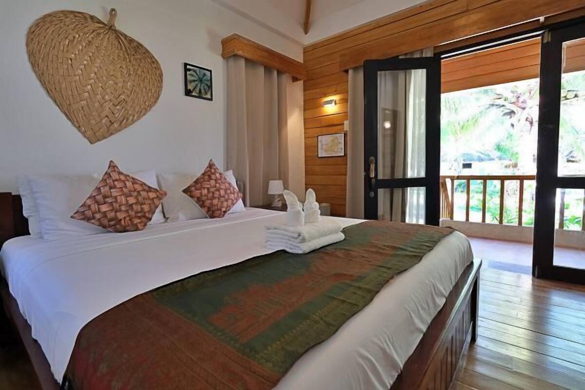 Premium bedding, in-room safe, free WiFi, individually decorated