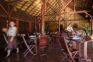 Breakfast, lunch and dinner served  - Mekong Cruises - The Luang Say Lodge & Cruises - Huay Xai to Luang Prabang (Luang Prabang)