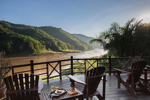 Terrace/patio - Mekong Cruises - The Luang Say Lodge & Cruises - Huay Xai to Luang Prabang (Luang Prabang)