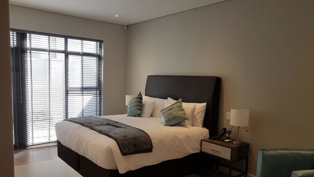 Unclassified image, 1 of 12, button - Sandton Executive Suites on Daisy (Sandton)