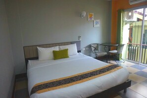 Standard Double Room | Desk, blackout drapes, free WiFi
