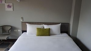 Desk, blackout curtains, free WiFi - Nasa Mansion (Wichit)