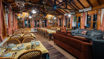 Breakfast, lunch, dinner served; Turkish cuisine