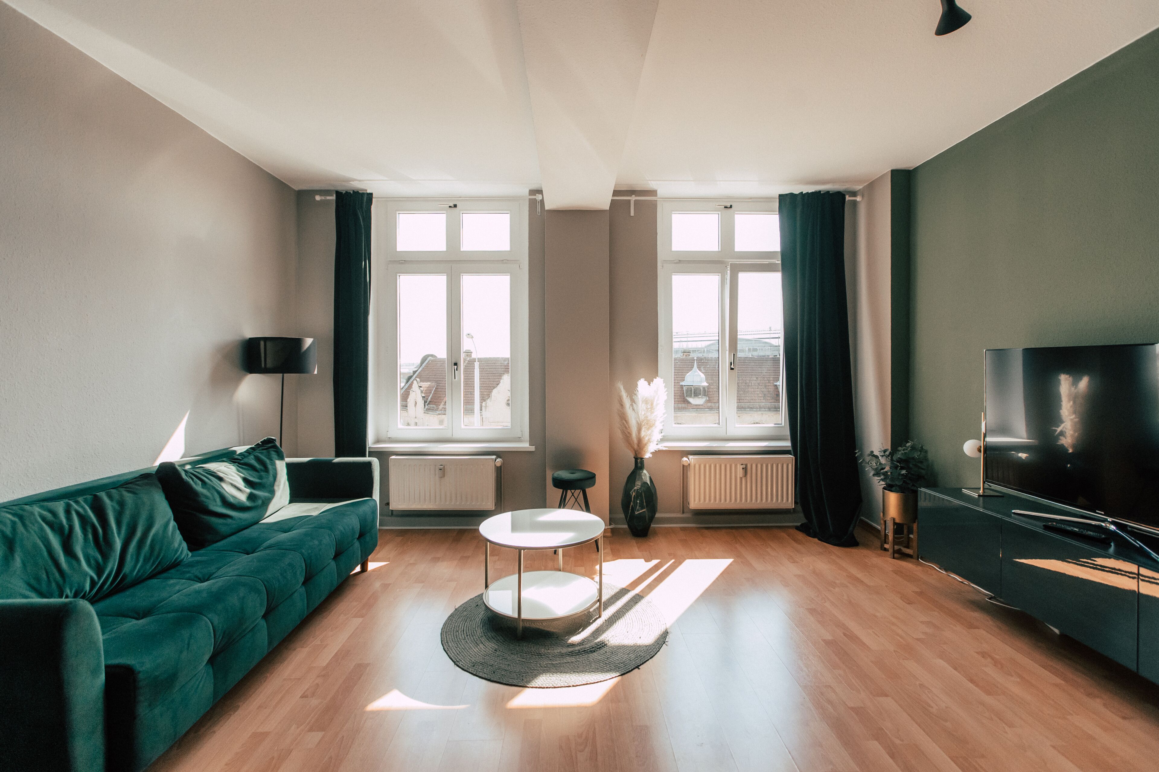 *big botanical* 2-room apartment with kitchen | living area | flat-screen tv