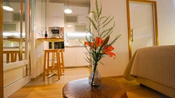 Comfort Studio | Private kitchenette | Full-sized fridge, microwave, oven, stovetop