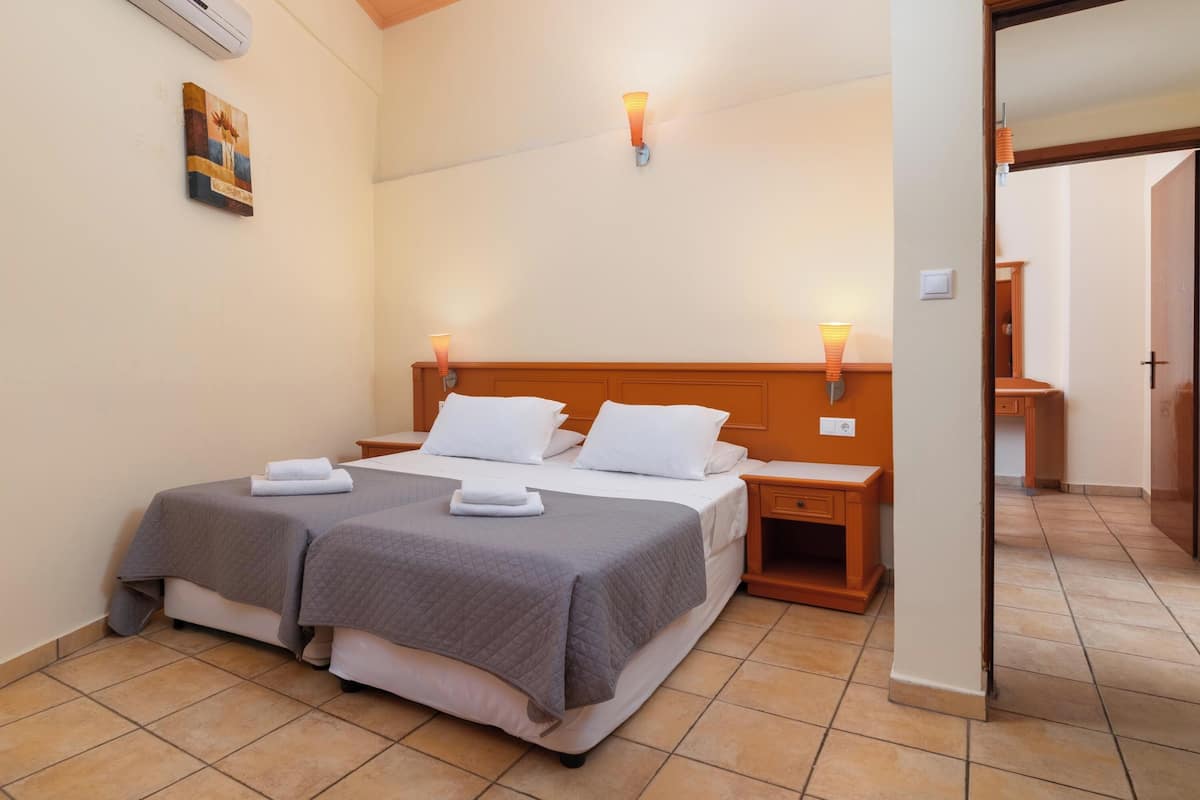 2 habitaciones y caja de seguridad en la habitación